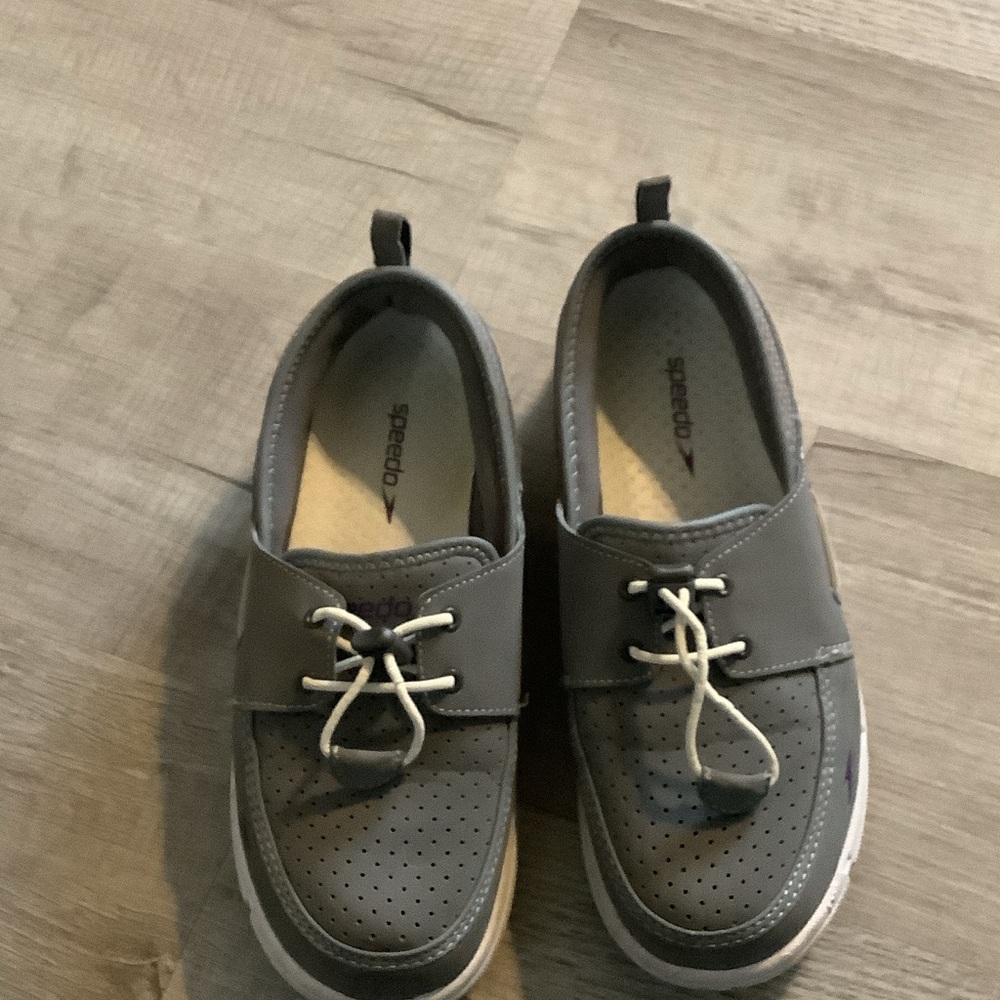 Speedo Women's Gray boat Moccasins, size 9‎